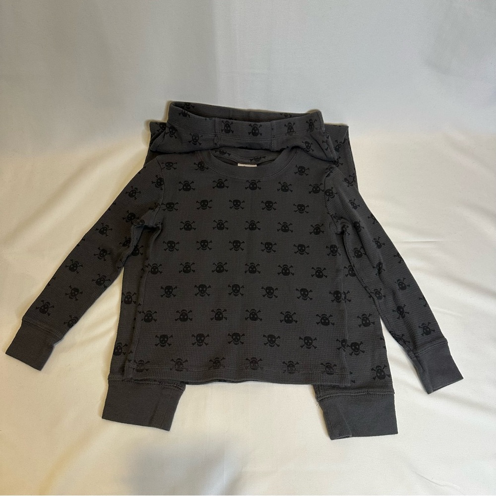 Circo Gray Skulls Thermal Set Size XS